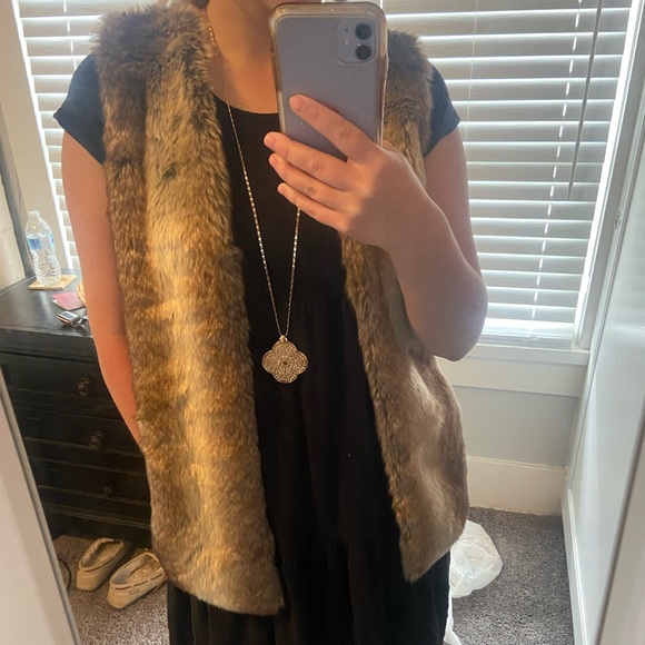 Liz Claiborne Other - Liz Claiborne Furry Vest